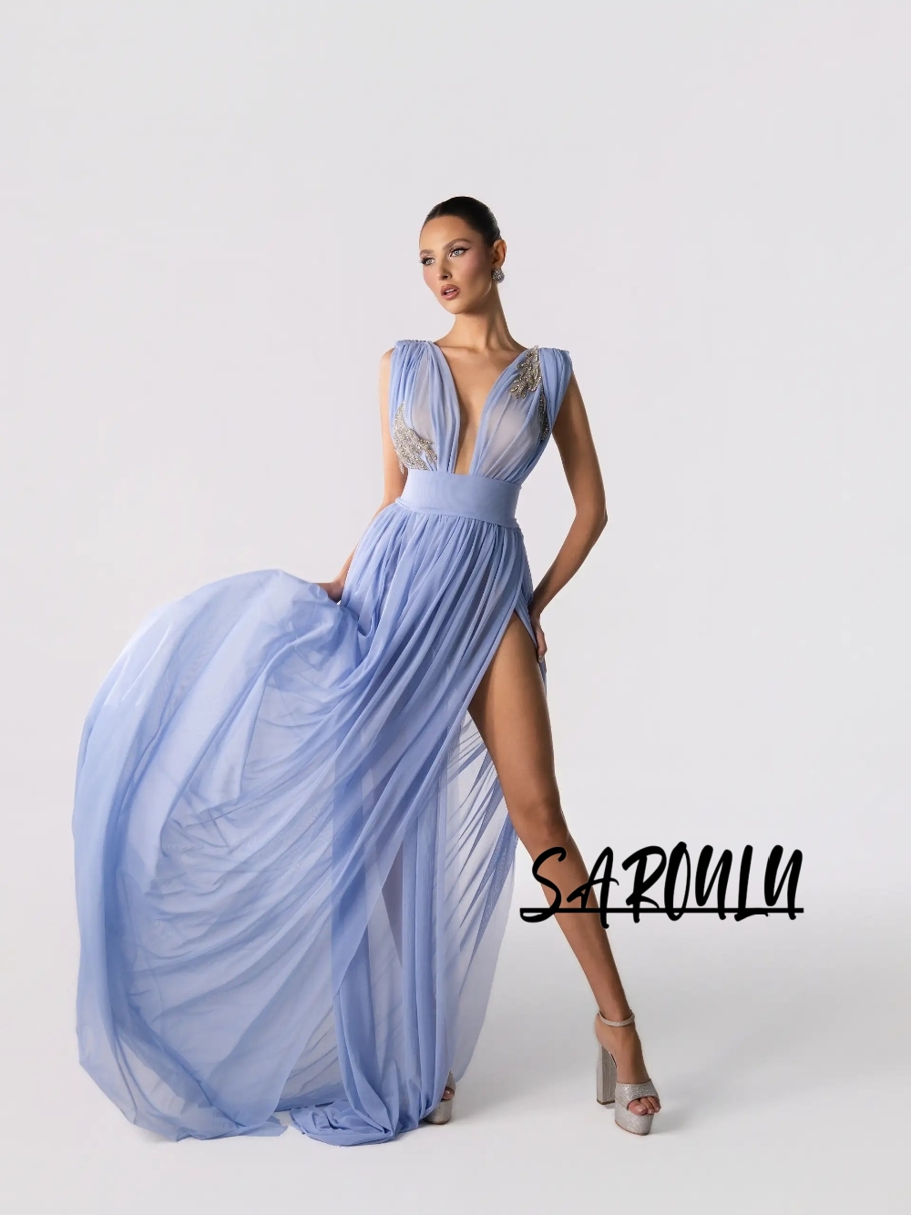 Formal Gala Wear Women - ชุดราตรีสีฟ้าอ่อน เซ็กซี่ คอลึก ทรงวี ปี 2026