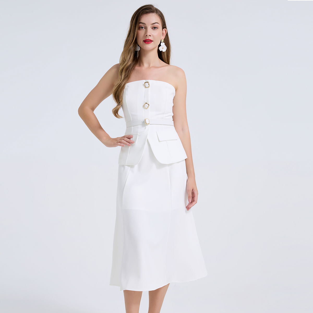 Women Formal Wear For Meeting - ชุดเซ็ต 2 ชิ้นสำหรับผู้หญิง ดีไซน์หรูหรา ประดับกระดุมเพชร เสื้อเกาะอก