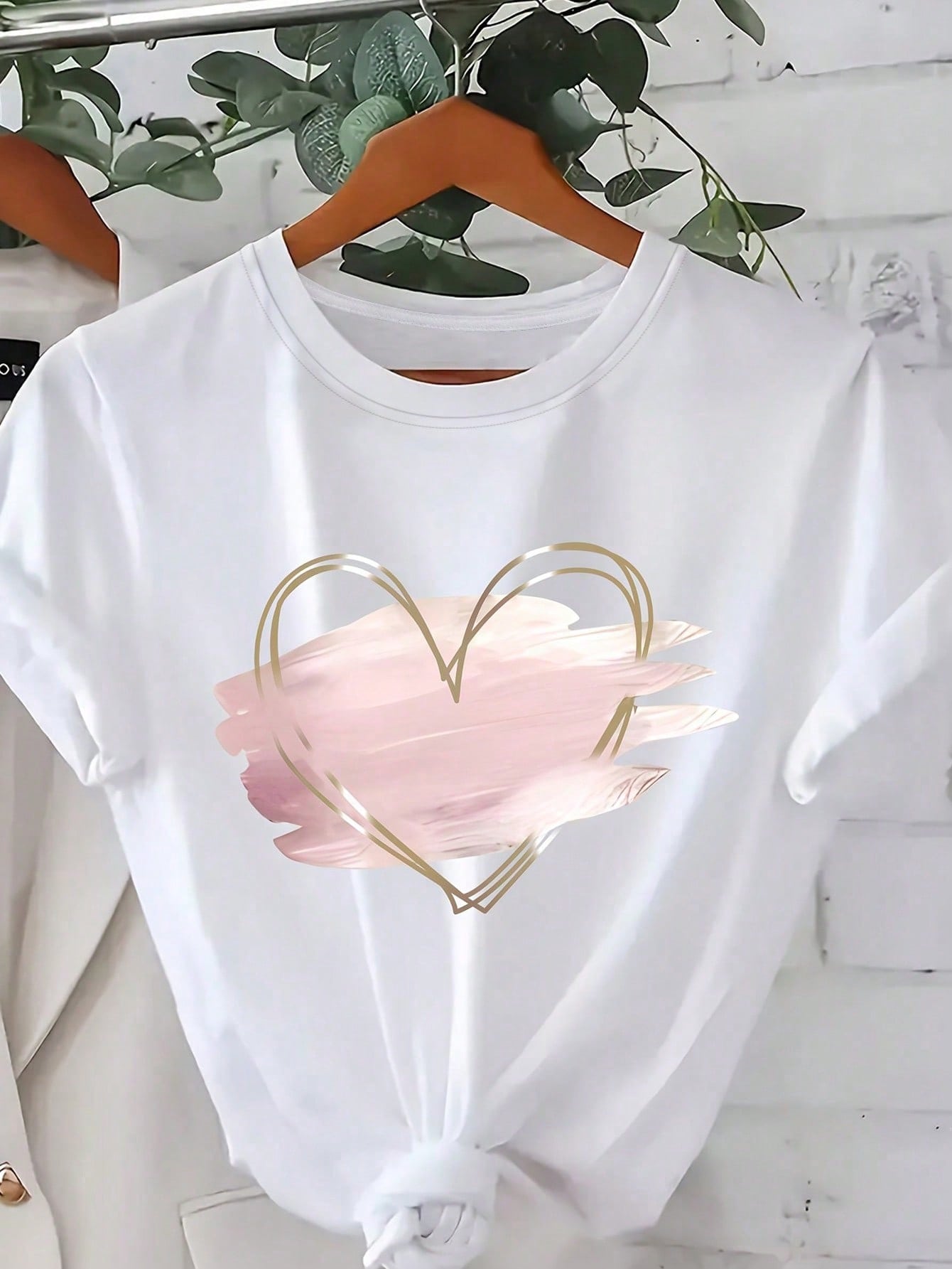 Women Formal Event Wear - เสื้อเชิ้ตพิมพ์ลายหัวใจลายดอกไม้สำหรับผู้หญิงไซส์ใหญ่ Trebalena - เสื้อเชิ้ตคอกลมแขนสั้นลำลองพร้อมลายดอกไม้แบบสุ่ม สวมใส่สบายทุกวัน เสื้อสำหรับฤดูร้อน